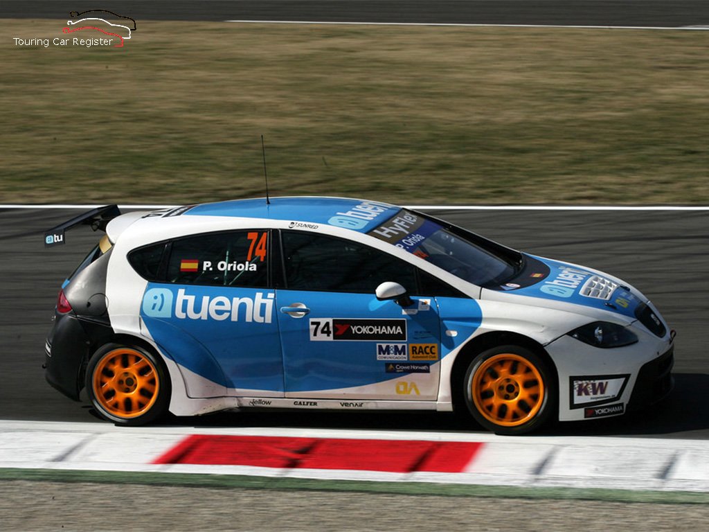 Pepe Oriola en el SEAT León número 74